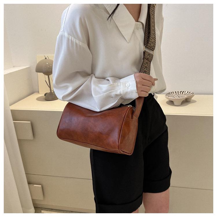 Vintage PU Leather Shoulder Bag with Wide Woven Strap – Brown